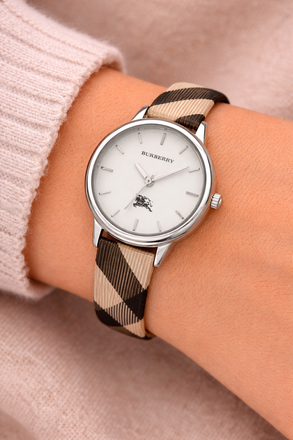 BURBERRY White/Silver Quartz Circular (Wild)