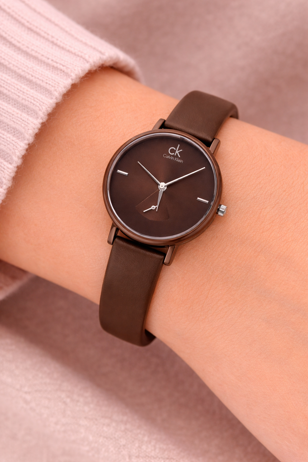 CALVIN KLEIN Maroon/Silver Quartz Circular (Maroon)