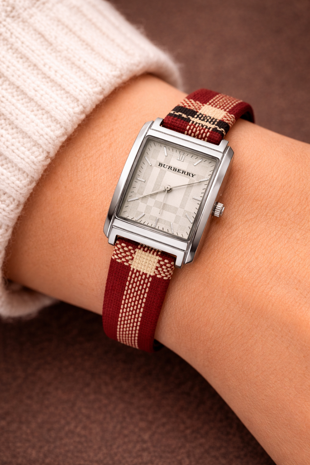 BURBERRY White/Silver Quartz Square (Multi-Color)