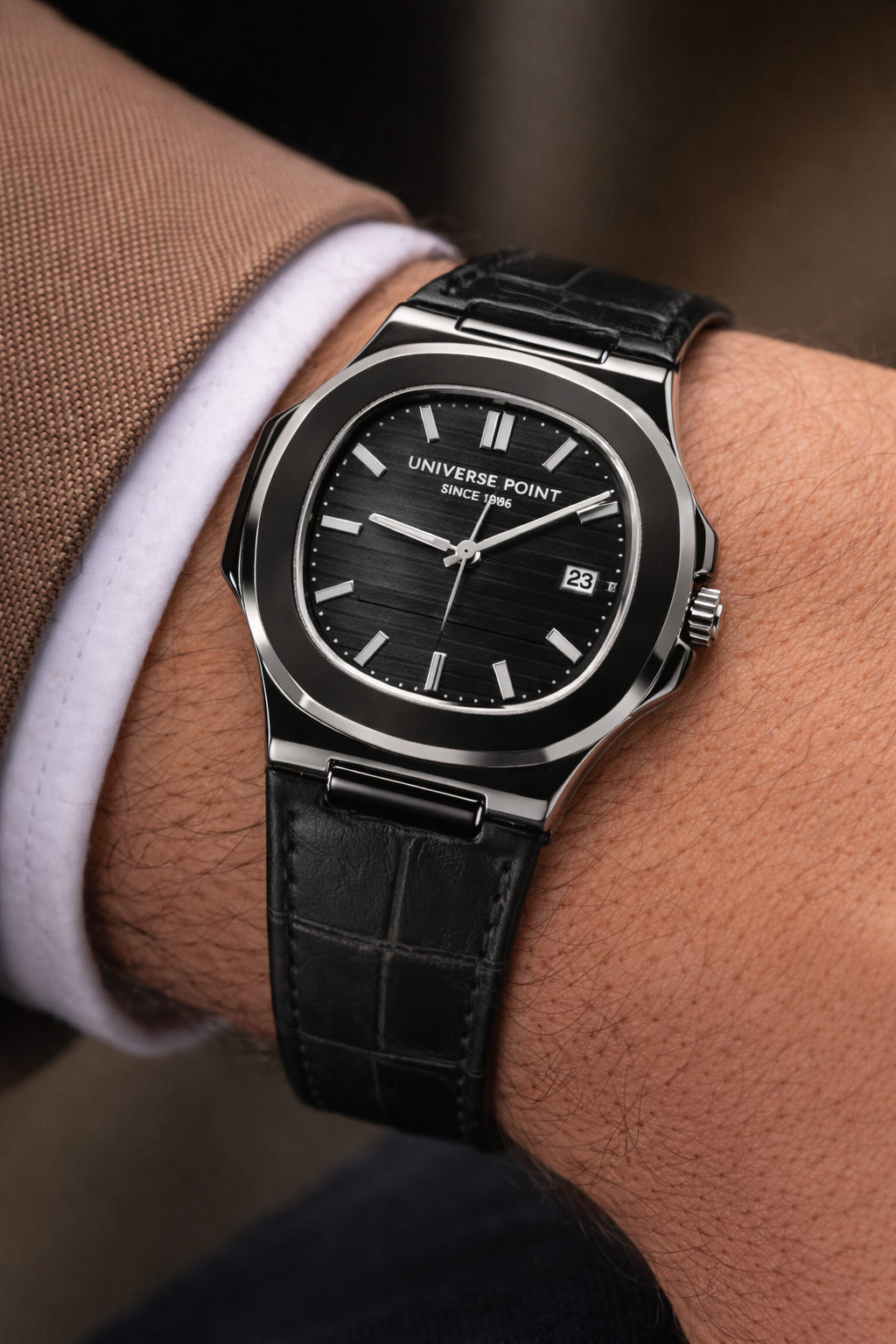 UNIVERSE POINT Black/White Quartz Square (Black)